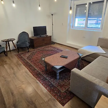 Kali-lak Vendeghaz * Köveskál